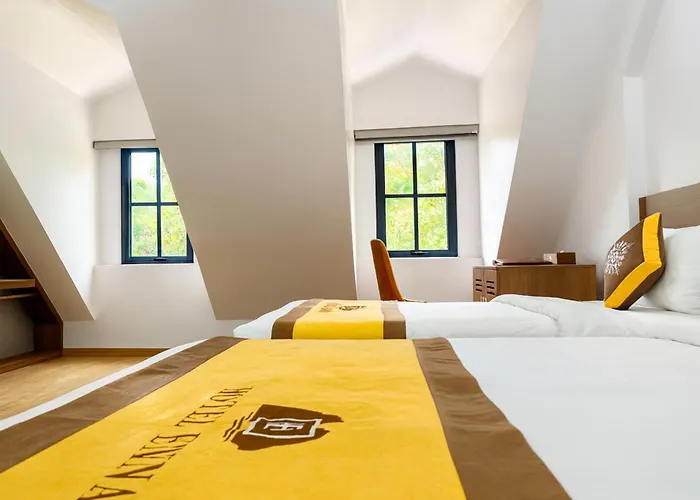 Khách sạn Emma 4*